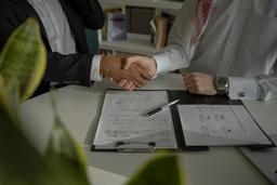 Head of the UK's Keir Starmer in discussions with the Gulf to reopen the strait of Hormuz to traffic after an Iranian ceasefire