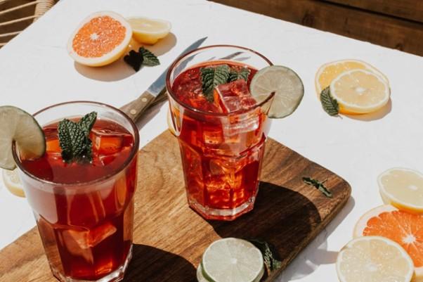 The Rapid Expansion of the United States Beverage Retail Chains on The Backdrop of Unconventional Drink Choices