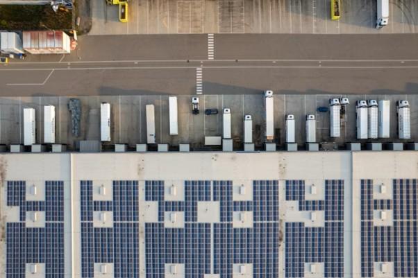 Massive LA Warehouse Fire Sparks Shocking Questions About Rooftop Solar Panels